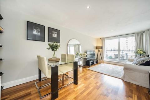 2 bedroom flat for sale, Smugglers Way, London SW18