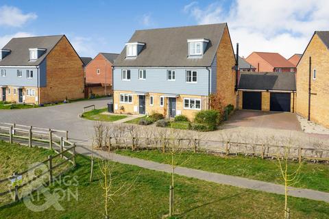 4 bedroom semi-detached house for sale, Flanders Rise, Wymondham, Norwich