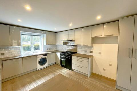 4 bedroom terraced house for sale, Woodside, Stamford, PE9 2NZ