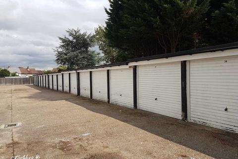 Garage to rent, Mounthurst Road, Bromley BR2