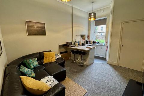 1 bedroom flat to rent, Blackwood Crescent, Edinburgh EH9