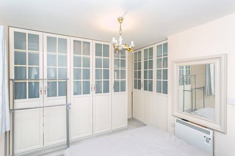 54 Farthing Close, Watford, WD18 0BT