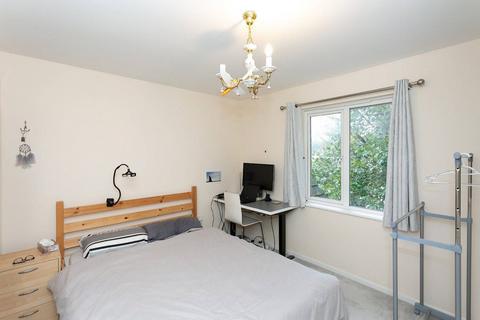 54 Farthing Close, Watford, WD18 0BT