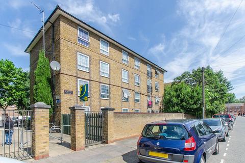 2 bedroom flat to rent, Cahir Street, E14, Isle Of Dogs, London, E14