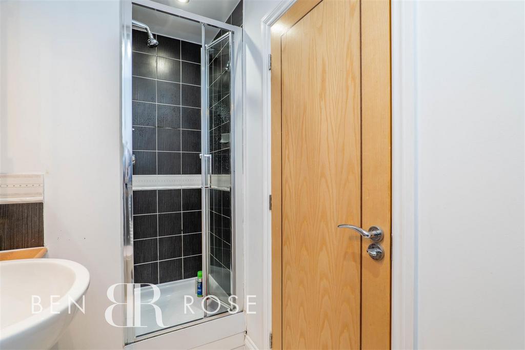 Master Ensuite