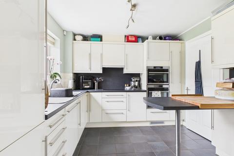 24 Great Grove, Abbeymead, Gloucester, GL4 4QT