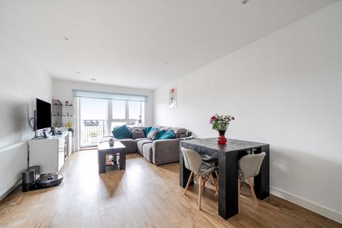 2 bedroom apartment for sale, Palmer Court, 5 Pitcher Lane, Ashford, TW15