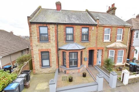 4 bedroom semi-detached house for sale, Kings Avenue, Ramsgate CT12