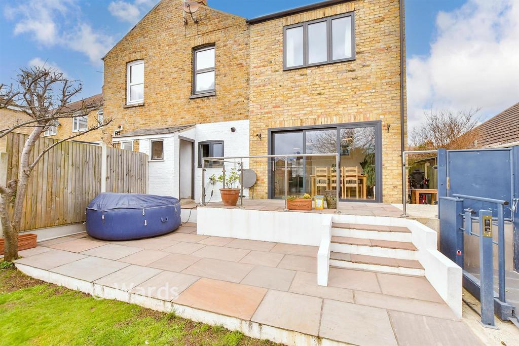 Patio / Decking