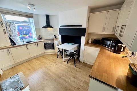 1 bedroom cottage for sale, Chancery Terrace, Skircoat Green. Halifax