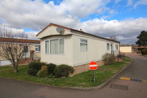 2 bedroom park home for sale, Keys Park, Parnwell, Peterborough