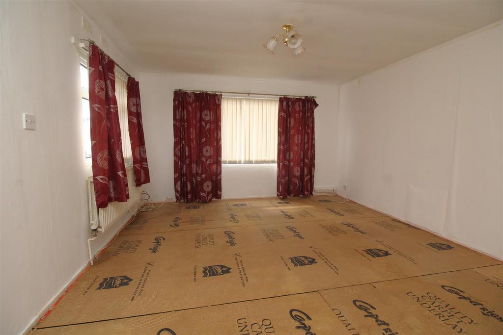 Living room 1 .JPG