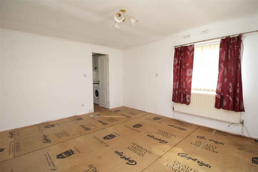 Living room 2 .JPG