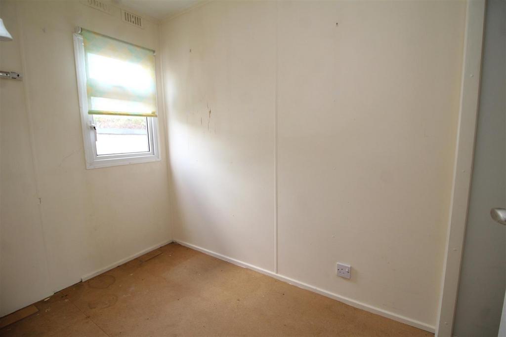 Bedroom 2 .JPG
