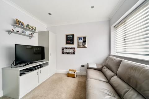 36 Fauna Close, Stanmore, HA7 4PX