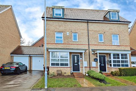 4 bedroom detached house for sale, Sparrowhawk Place, Hatfield, AL10