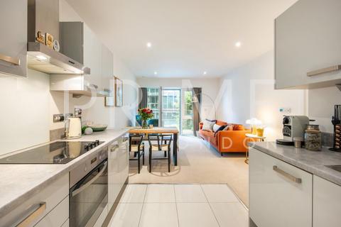 2 bedroom apartment for sale, Quarter House, Battersea Reach, London