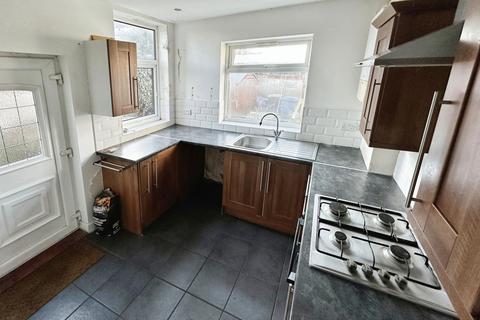 2 bedroom semi-detached house to rent, Barton Road, Manchester, M30