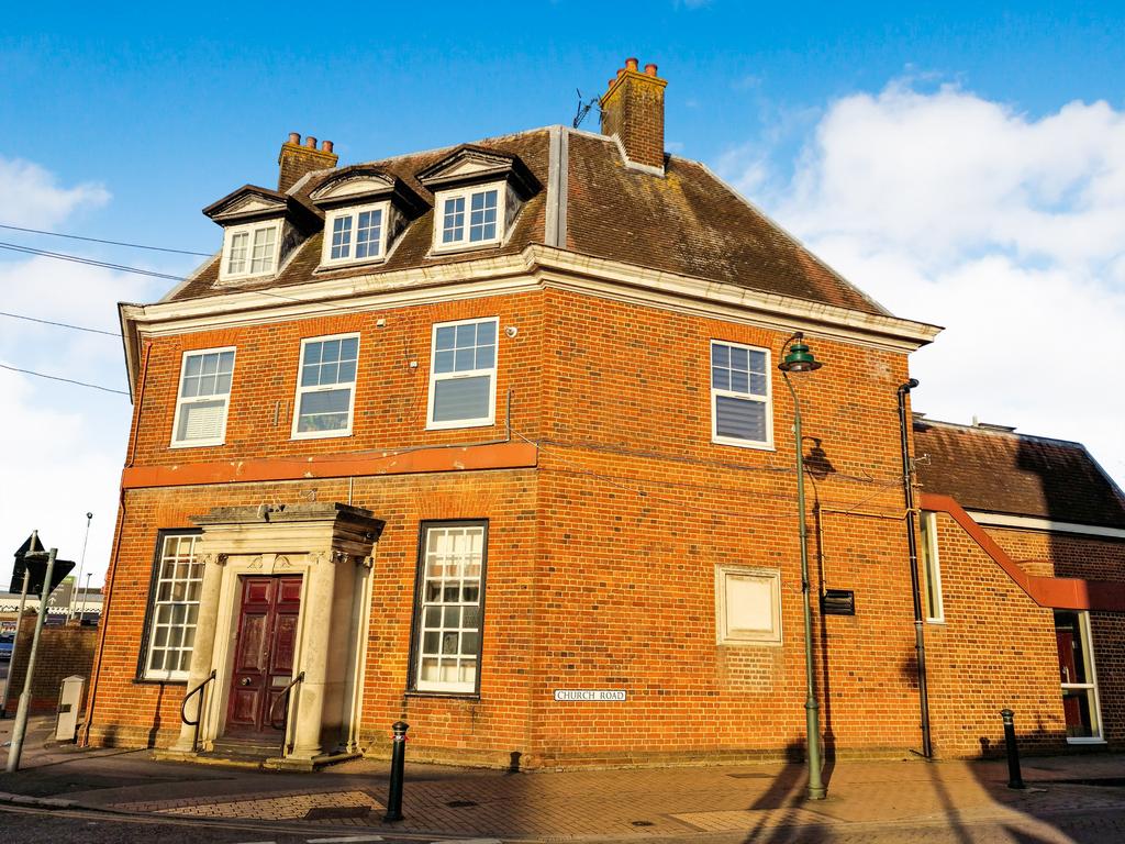 Gb0010325000006-former-natwest-photos-1739809384-0