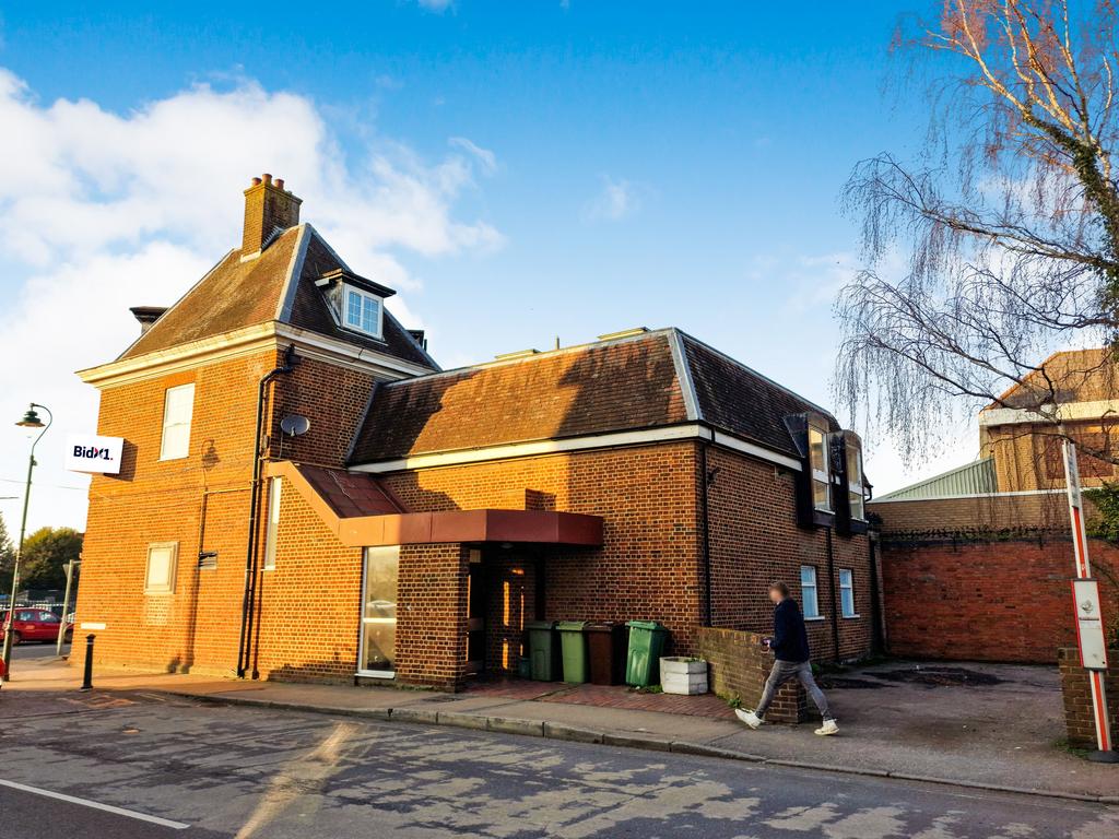 Gb0010325000006-former-natwest-photos-1739809384-1