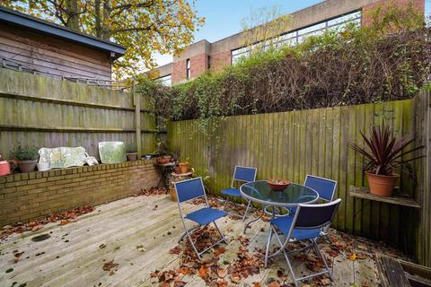 3 bedroom semi-detached house for sale, Noble Mews, Albion Road, Stoke Newington, London, N16