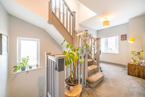 37 Eden Drive, Leeds, LS4 2TL