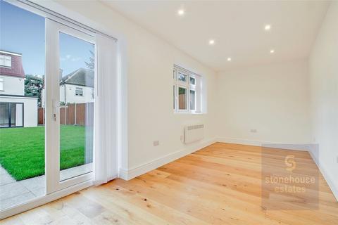 5 bedroom detached house to rent, Oakleigh Road North, Whetstone, London, N20