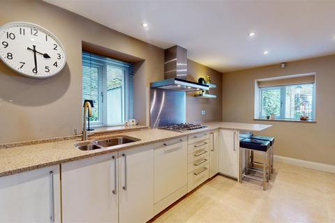 5 bedroom cottage for sale, Landemere Syke, Northowram, Halifax