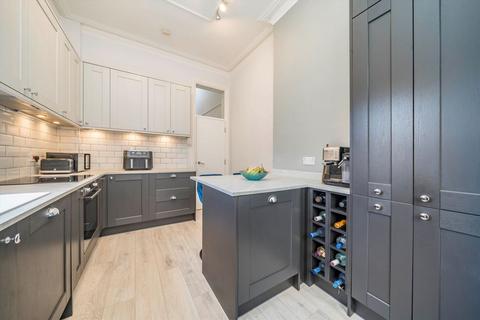 2 bedroom flat for sale, Grove Road, Surbiton KT6