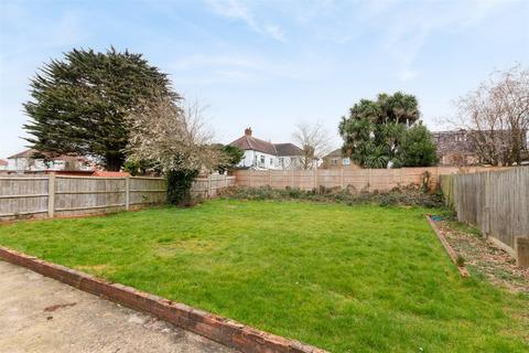 4 bedroom bungalow for sale, Rose Avenue, Morden SM4