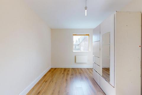 2 bedroom apartment to rent, Chingford Mount Road, London E4