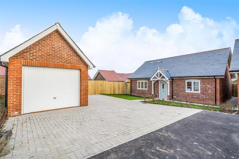 3 bedroom detached bungalow for sale, Monks Hill, Emsworth PO10