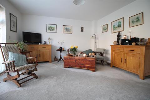 46 Cartmel Road, Daventry, NN11 2PP