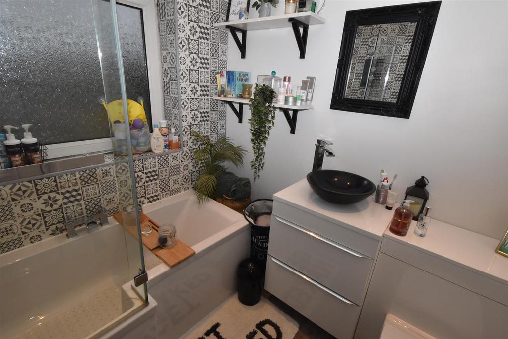 Family bathroom