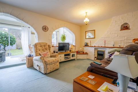 3 bedroom terraced house for sale, Kinross Avenue, Ascot