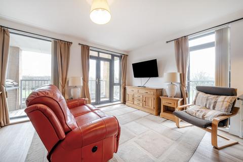 2 bedroom flat for sale, Tentlow Lane, Southall, UB2