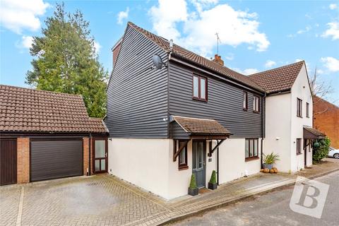 4 bedroom semi-detached house for sale, Conifer Drive, Warley, Brentwood, Essex, CM14