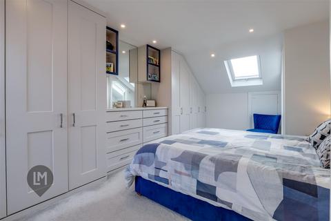 3 bedroom flat for sale, Kimber Road, London