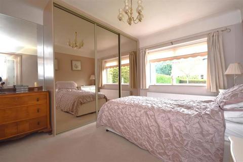 Langdale Palace Hey, Ness, Neston, CH64 4BH