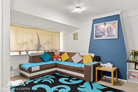 2 bedroom maisonette for sale, Spring Hills, Harlow