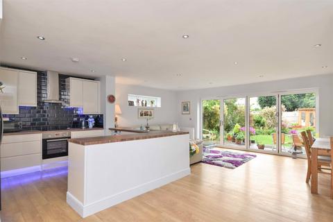 6 Connaught Gardens, Shoeburyness, Southend-on-sea, SS3 9LS
