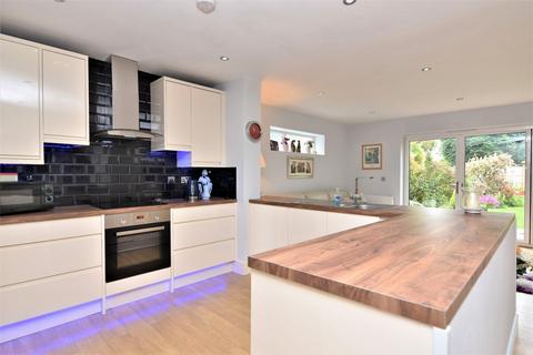 6 Connaught Gardens, Shoeburyness, Southend-on-sea, SS3 9LS