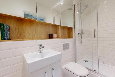 Studio to rent, Draycott Avenue, London SW3