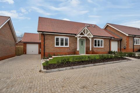 2 bedroom semi-detached bungalow for sale, Monks Hill, Emsworth PO10