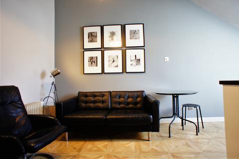 3 bedroom apartment to rent, The Mews, City Centre, Newcastle Upon Tyne