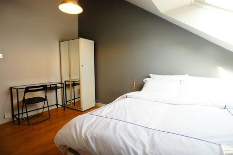 3 bedroom apartment to rent, The Mews, City Centre, Newcastle Upon Tyne