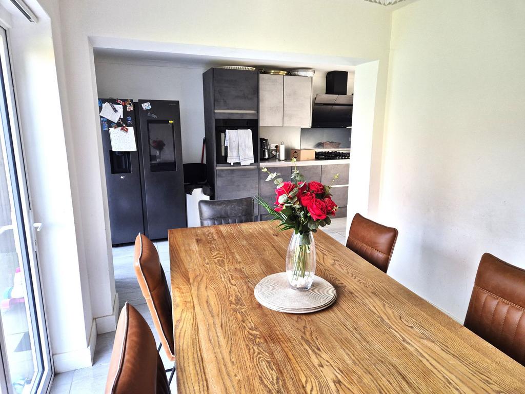 Kitchen diner