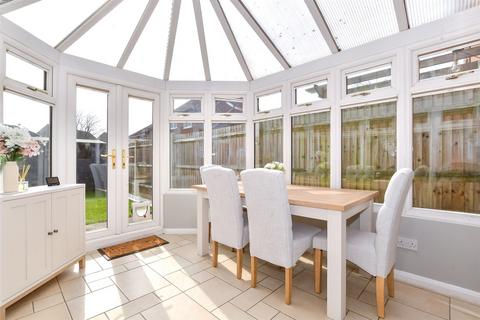 2 bedroom end of terrace house for sale, Willowside, Snodland, Kent