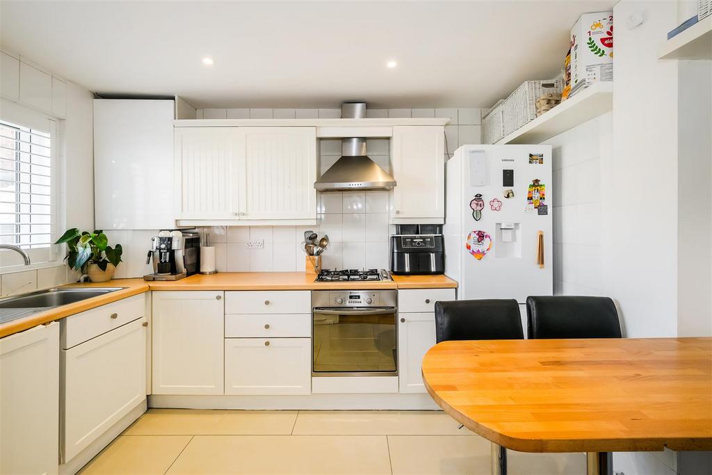 17 kings park court-13.jpg