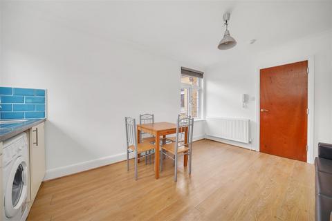 1 bedroom flat to rent, High Road, London NW10